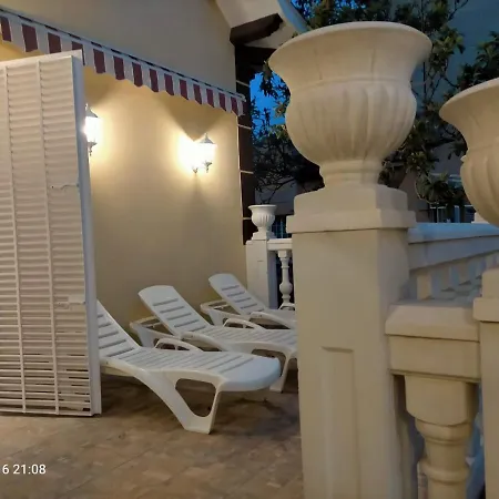 Alloggio in famiglia Casa Flores Del Mediterráneo *