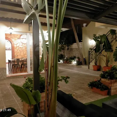 Alloggio in famiglia Casa Flores Del Mediterráneo *