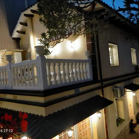 Casa Flores Del Mediterráneo *