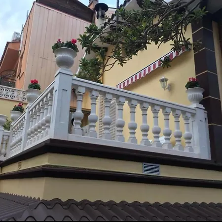 Casa Flores Del Mediterráneo Alloggio in famiglia *