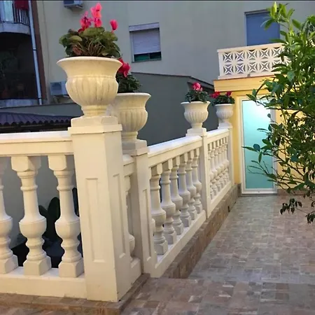 Casa Flores Del Mediterráneo Alloggio in famiglia *