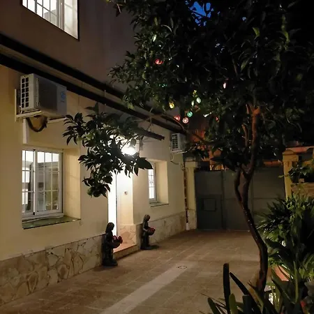 Casa Flores Del Mediterraneo Badalona