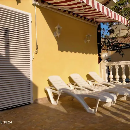 홈스테이 Casa Flores Del Mediterraneo *