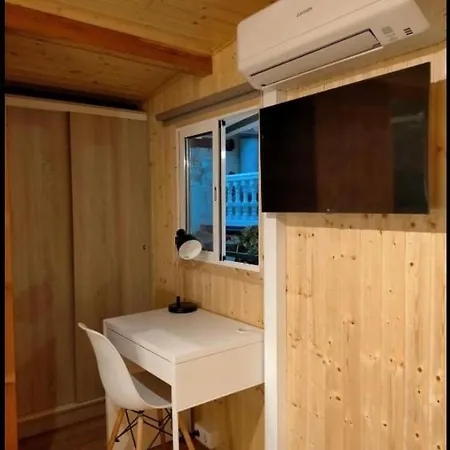 Casa Flores Del Mediterraneo 홈스테이
